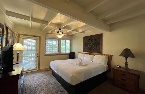 Mount Ida Casa | Mountain Harbor Forest View Lodge cottage
