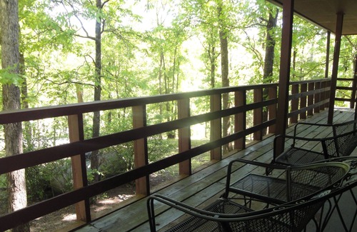 Mount Ida Casa | Mountain Harbor's four bedroom house by RedAwning