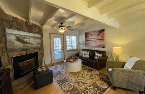 Mount Ida Casa | Mountain Harbor two bedroom Lodge cottage