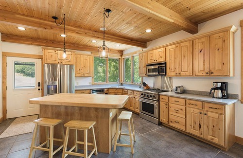 Durango Casa | Mountain Home on 5 Acres - 10 Min to DGO - Views/Deck/Pool & Ping Pong Table