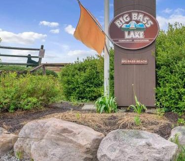 Gouldsboro Casa | Mountain Lake Hideaway- Hot Tub, Game Room, & Bar!