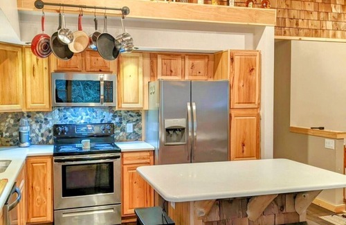 Drums Casa | Mountain Lake Retreat, Fun, Sun, Fishing and Relaxing! Drums, Pa