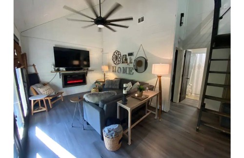 Hattiesburg Cabina | Mountain Laurel Cabin on Creek