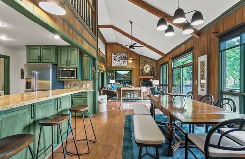 Big Canoe Casa | Mountain Laurel Lodge in Big Canoe with mountain views and game room!