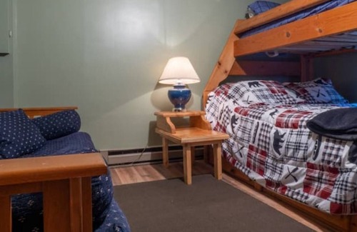 Jim Thorpe Casa | Mountain Lodge Near Skiing and Snow Tubing