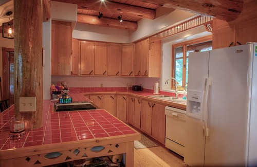 Carbondale Casa | Mountain Log Cabin in private neighborhood on Crystal River w/ On Site Fishing