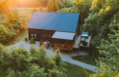 McArthur Apartamento | Mountain Modern Lodge in the Hocking Hills