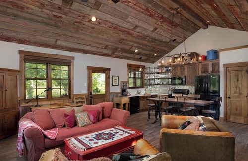 Bozeman Casa | Nueva casa de huéspedes para 6 personas. Junto a Bozeman, Big Sky y Yellowstone.