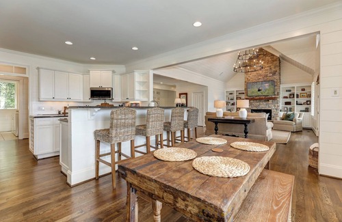 Big Canoe Casa | Mountain Manor - Mountain views and luxurious comfort in Big Canoe!