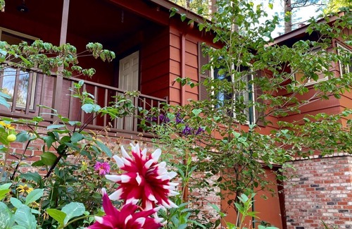 Glencoe Casa | Mountain Meadow View Retreat