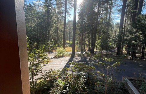 Glencoe Casa | Mountain Meadow View Retreat
