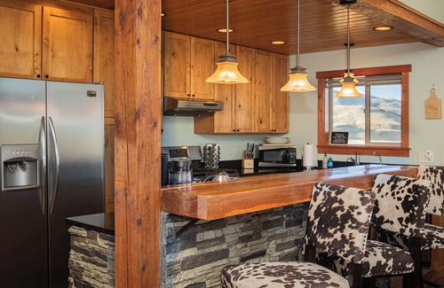 Emigrant Casa | Mountain Mirador Lodge | 4 Bed, 4 Bath