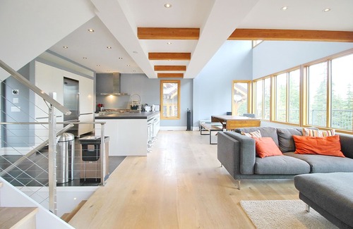 Golden Casa | Diseño moderno de montaña en su máxima expresión. Casa de nueva construcción de 4000 pies cuadrados en KHMR.