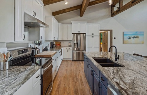 Sandpoint Casa | Mountain Modern Retreat | 3 Bed, 2 Bath