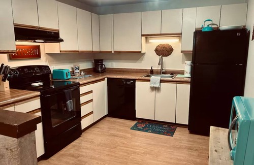 Campton Condominio | Mountain Oasis: 3-Bedroom plus Loft with Resort-Style Amenities. Pet Friendly!