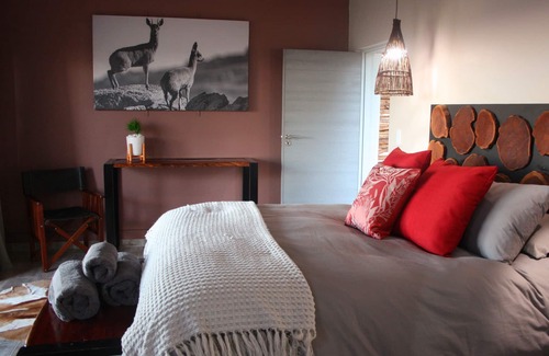 Damaraland Cabina | Mountain Peak Game Lodge Namibia