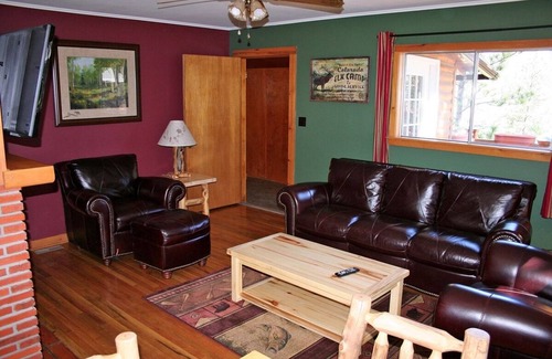 Estes Park Cabina | Mountain Pine Cabin With Personal Hot Tub - Dog-friendly! 3 Bedroom Cabin - #20-NCD0296