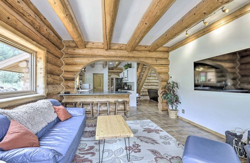 Glenwood Springs Casa | Mountain Retreat w/ Deck: Ski, Soak, Golf & Hike!