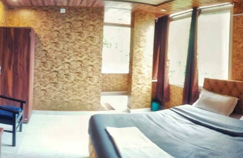 The Mall Road Hotel | Mountain Retreat by 360 Degree