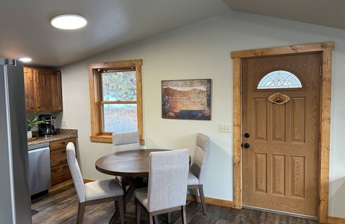 Helena Casa | Mountain Retreat close to town.