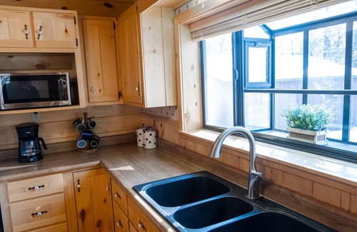 Ponderosa Park Cabina | Mountain Retreat in the Ponderosa Pines