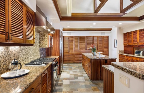 Holualoa Casa | Mountain Retreat, Ocean views, Pool with Hot tub, Minutes to Kona Town