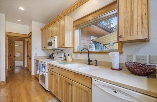 Estes Park Casa | Mountain Retreat on 10 Private Acres! Wildlife & Mountain Views! #22-ZONE3269