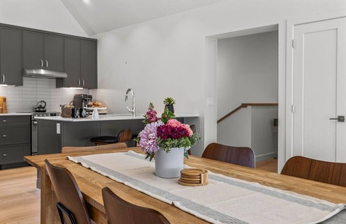 Canmore Condominio | Mountain Retreat: Spacious 3BR w/Spectacular Views
