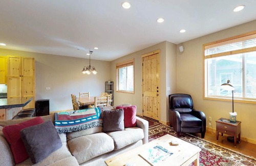 Warm Springs Casa | Mountain Retreats