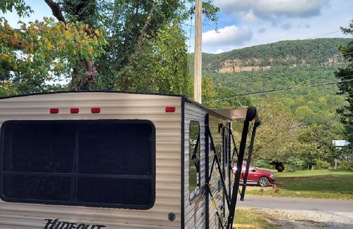 Chattanooga Casa | Mountain River RV Escape 12 min to downtown & Pet Friendly