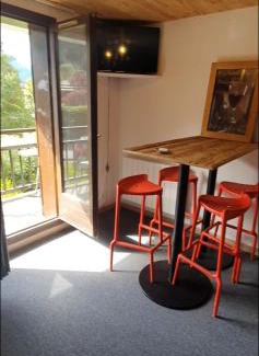 Demi-Quartier Apartamento | Mountain RoomChaleureux - Accueillant & Convivial