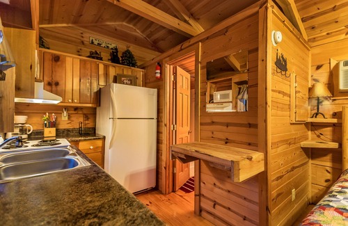 Topton Cabina | Montaña de la serenidad y cerca de senderismo, rafting, pesca y kayak. "Canción del lobo"
