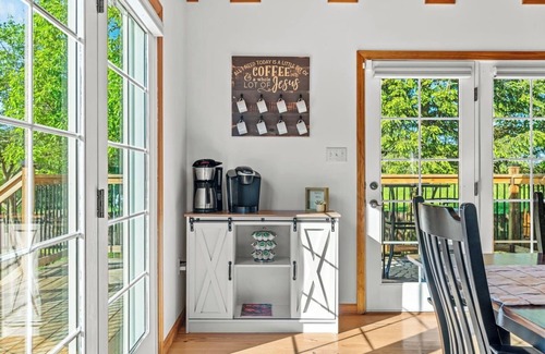 Honey Grove Casa | Mountain Serenity Retreat