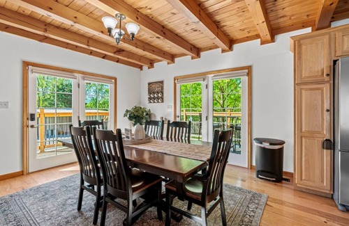 Honey Grove Casa | Mountain Serenity Retreat