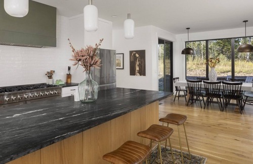 Victor Casa | Modern Luxury Home with Hot Tub Near the Tetons, Targhee and Jackson Hole