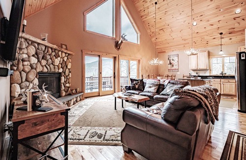 Sunday River Area Chalet De Esquí | Mountain side house off of the Sunday River Road