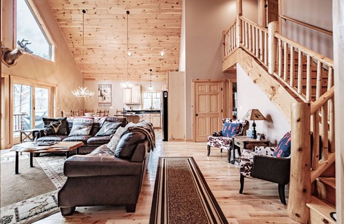 Sunday River Area Chalet De Esquí | Mountain side house off of the Sunday River Road