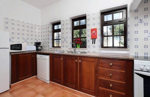 Monchique Casa | Villa junto a la montaña con vistas a la costa, ideal para relajarse, con piscina.