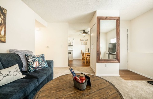 Rockrimmon Condominio | ❤Mountain Springs Condo! 5 guests, Kitchen 2 BR❤