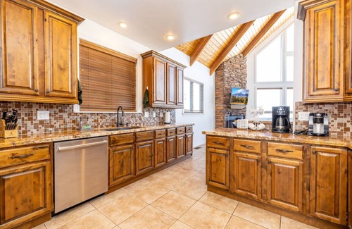 Baderville Cabina | Mountain Star Retreat w/ Hot Tub and EV Charging