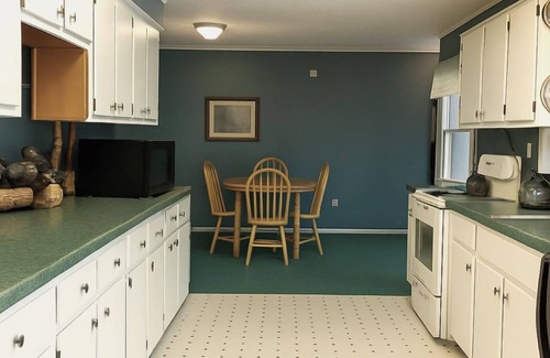 Pigeon Forge Chalet De Esquí | Mountain Stream -Riverside w/ Hot Tub Walk to Pigeon Forge FREE Tickets!