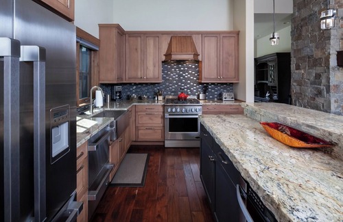 Whitefish Apartamento | Mountain-Style Home w/Fireplace, Patio & Full Access of Resort Amenities