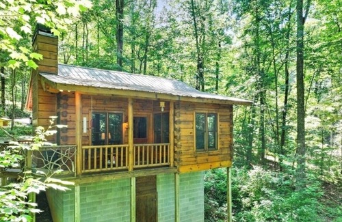 Blue Ridge Cabina | Mountain Top cabin when you need a break from EVERYTHING! Last min ok. No min nt