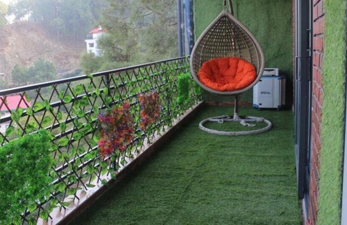 Kumarhatti Apartamento | Mountain & Valley View Luxury 2 BHK Kasauli