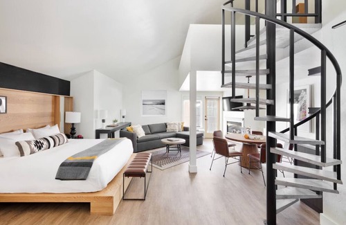 Teton Village Hotel | Mountain Vibes & Modern Design at Gravity Haus! Kitchenette, Free Parking