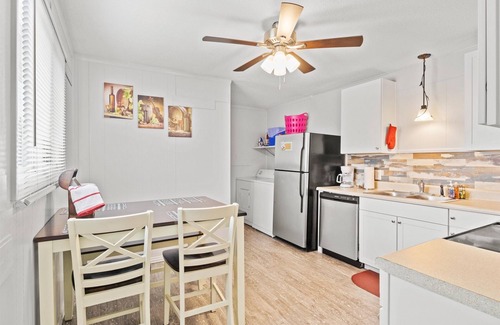 Wake County Casa | Mountain Vibes - Pleasant Serene Private Townhome