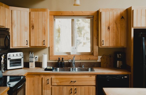 Paradise Estates Cabina | Mountain Vibes w/ HotTub I Firepit l Games l EV