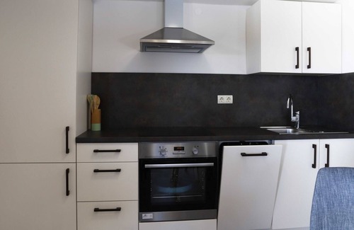 Dravograd Apartamento | Mountain Vibrant and Timeless Apartment with Sauna - Studio Apartment with Terrace