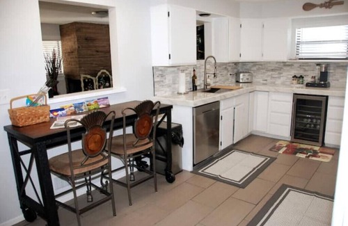 Englewood Casa | Mountain View 3 Bed - 2 Bath Freshly Remodeled