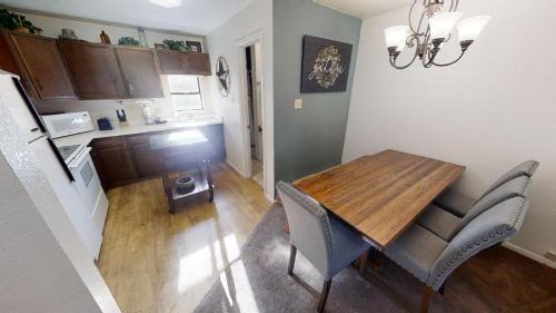 Red River Casa | Mountain View 3 - Grill - WiFi - Mountain Views - Washer - Dryer - Garage Access - Walk to Everything